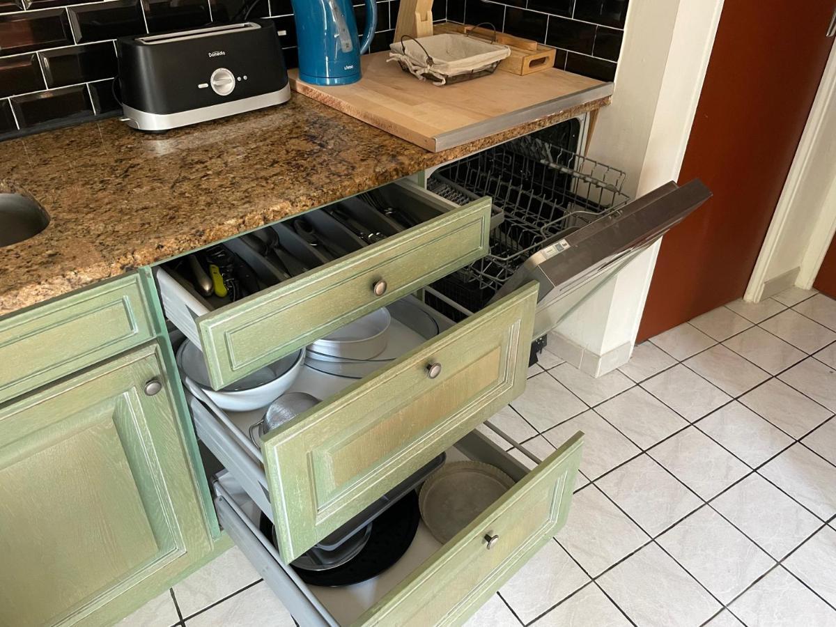 Livarot-Pays-d'Auge Maison De Jardin - Confort, Commodite, Bien Equipe מראה חיצוני תמונה